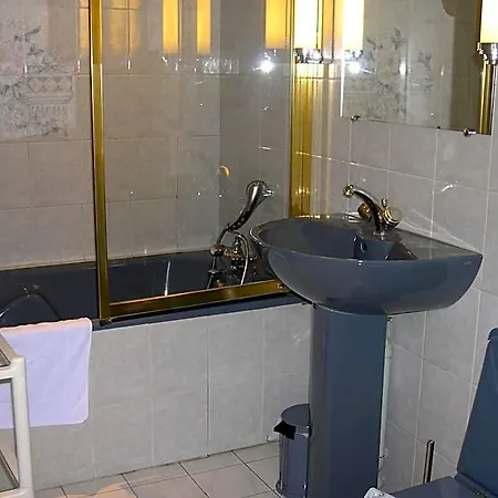 Hotel Chateau Des Bondons Ei