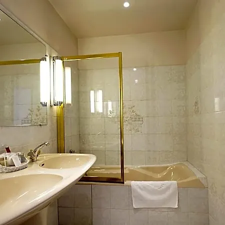 فندق Chateau Des Bondons Ei 3*