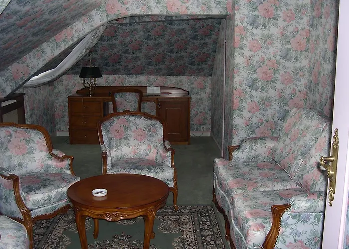 Hotel Chateau Des Bondons Ei 3*